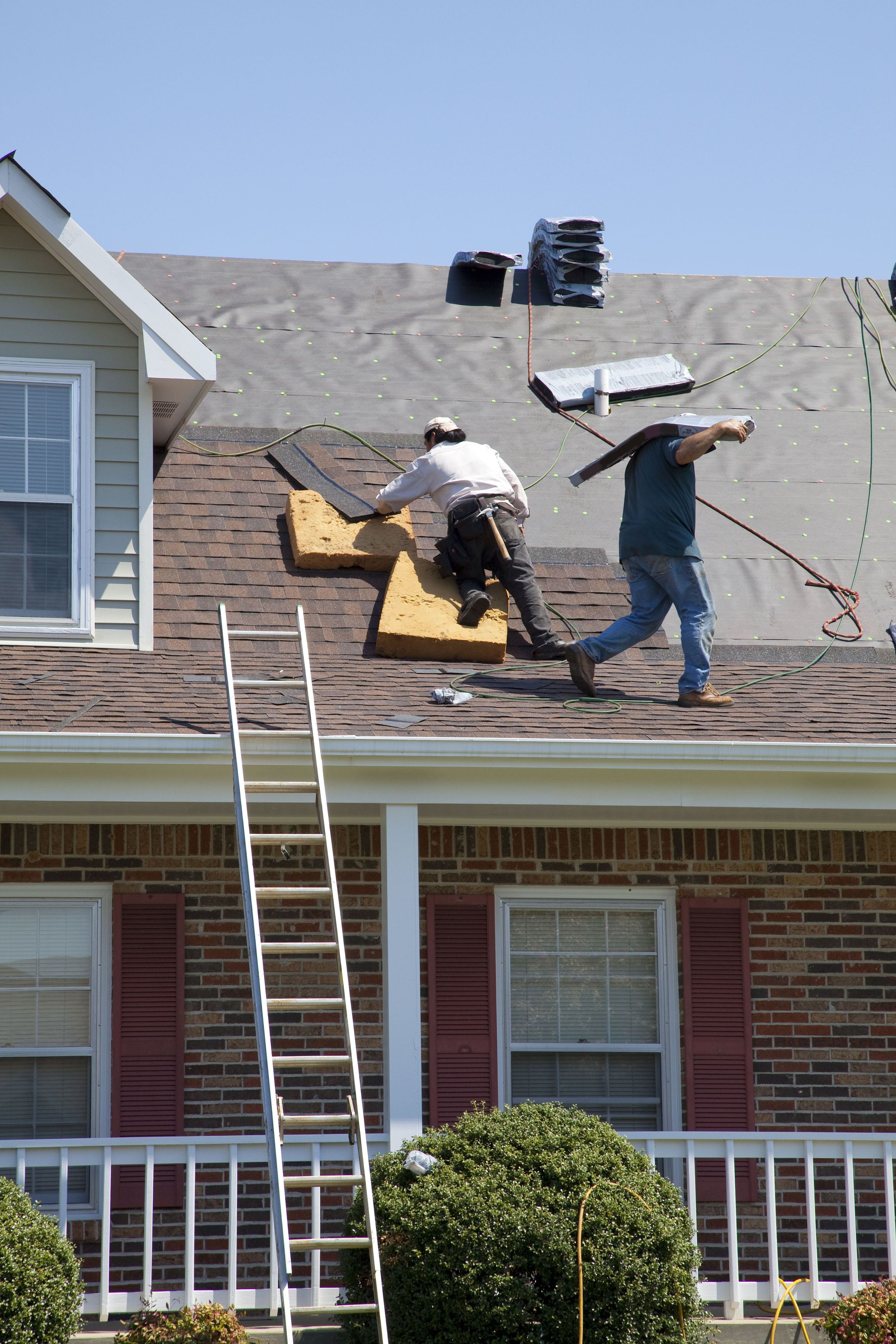 Stop Roofing Leaks With Quality Roof Repair in Lexington KY