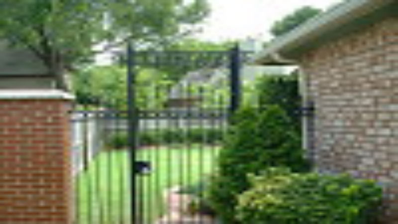 Choose Steel Gates Or Aluminum?