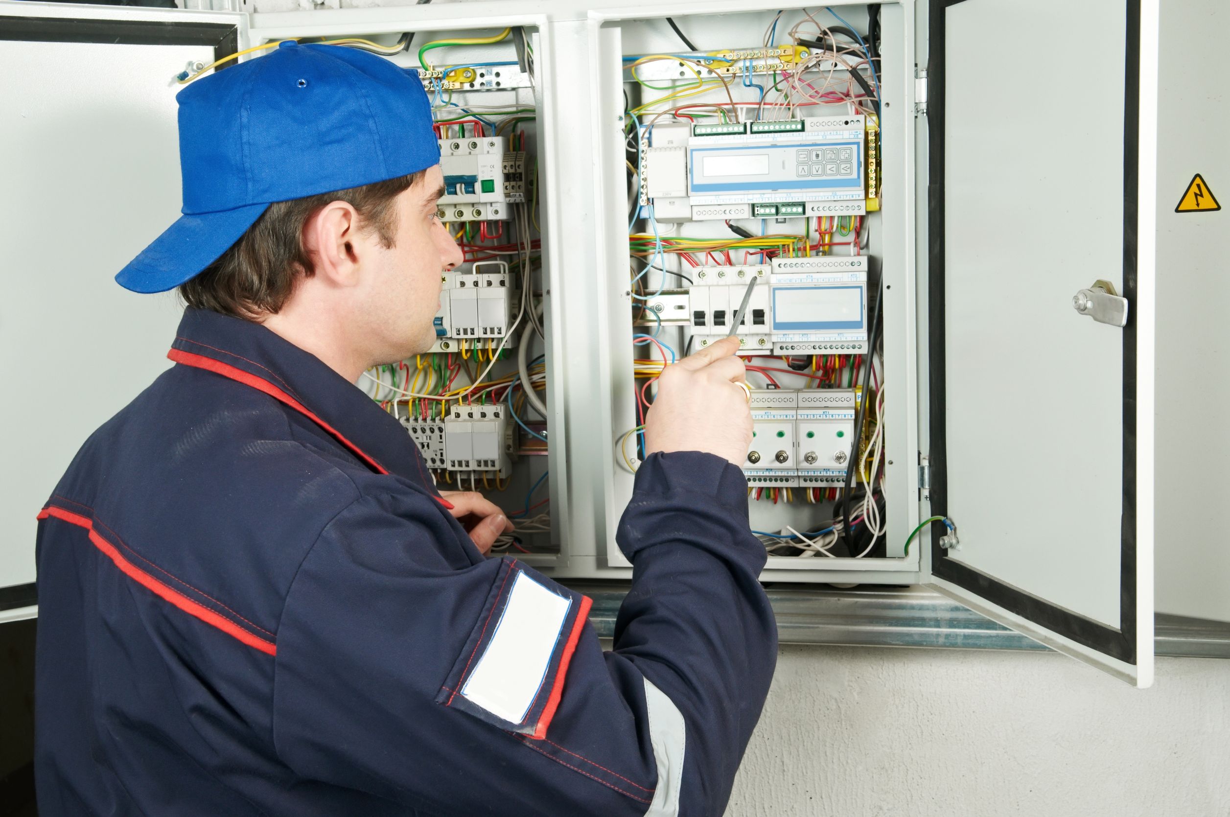 Helpful Tips For Hiring Electrical Contractors in Scranton PA