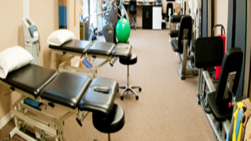 An Orthopedic Surgeon in Panama City, FL, Can Help You Overcome Joint Discomfort