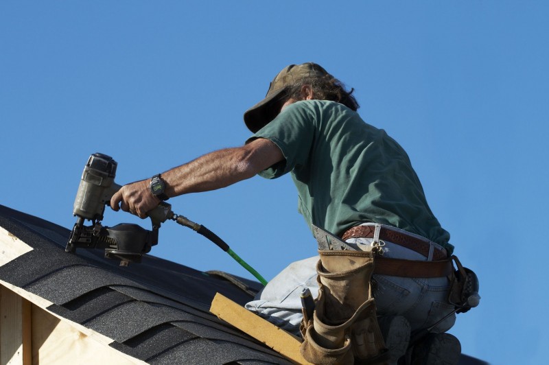 When to Contact a Roofing Company in Des Moines