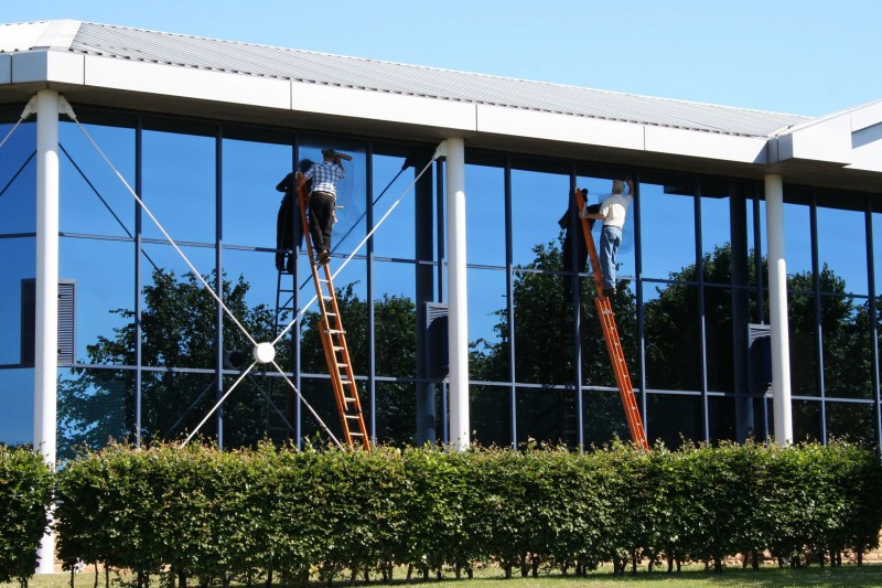 Keep Your Company Safe with Commercial Glass Repair in Arlington