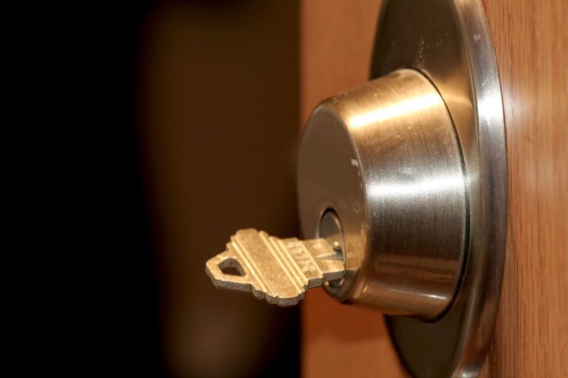 Benefits of Contacting a Locksmith in Chicago