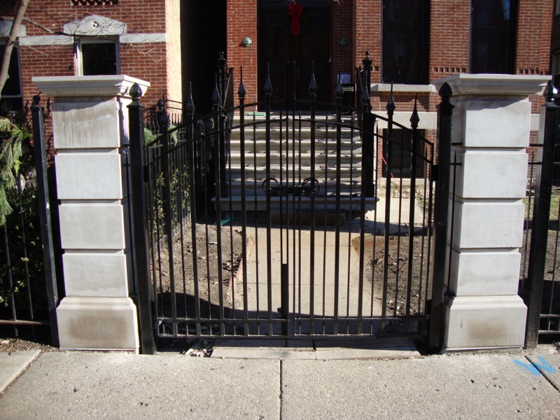 4 Simple Reasons to Love a Residential Iron Fence